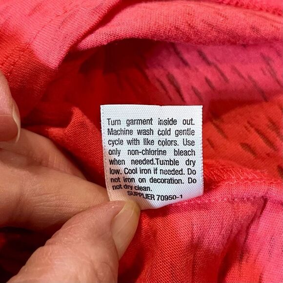 St. John’s Bay pink V-neck Paisley Design Stone Large - Picture 10 of 10